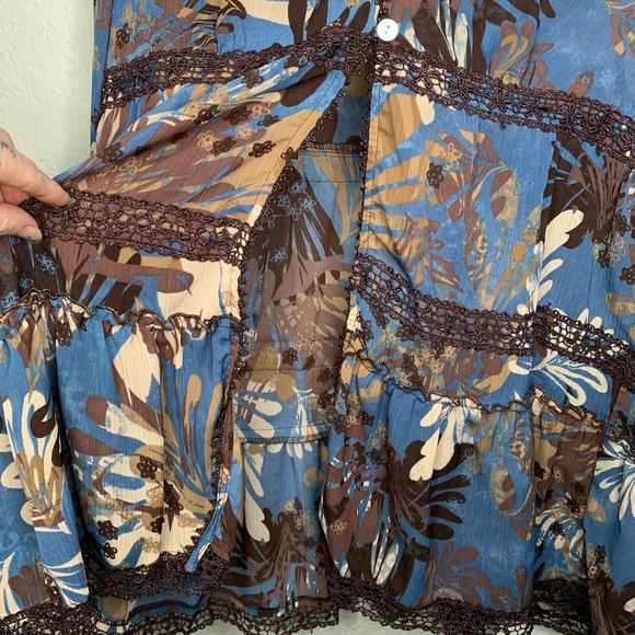 Multiples Floral Tunic Blue and Brown Open Front - Picture 3 of 7